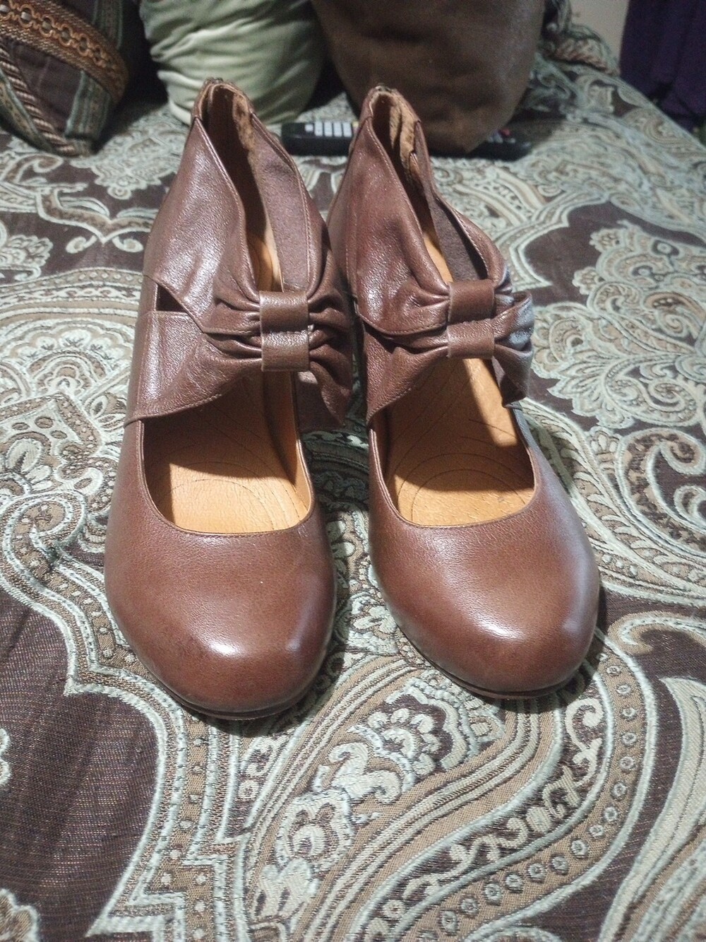 Indigo by Clarks Brown Leather Mary Jane Heeled Leather Shoes Size 7M Bow Retro